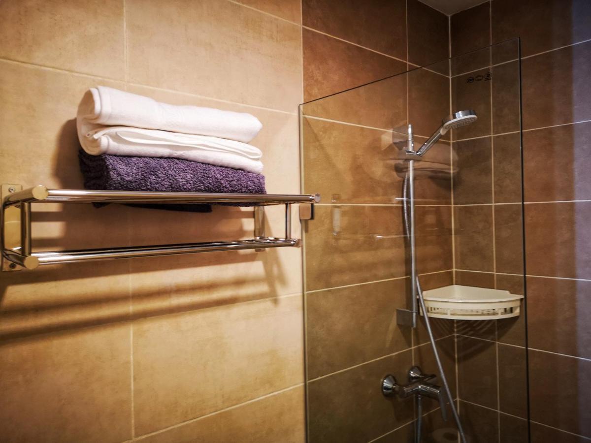 E14, Forest View Apartments, Deposit Required To Confirm Booking Кололи Экстерьер фото