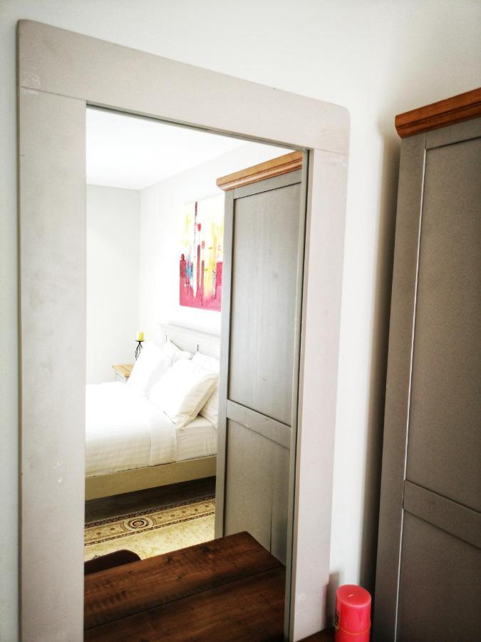 E14, Forest View Apartments, Deposit Required To Confirm Booking Кололи Экстерьер фото