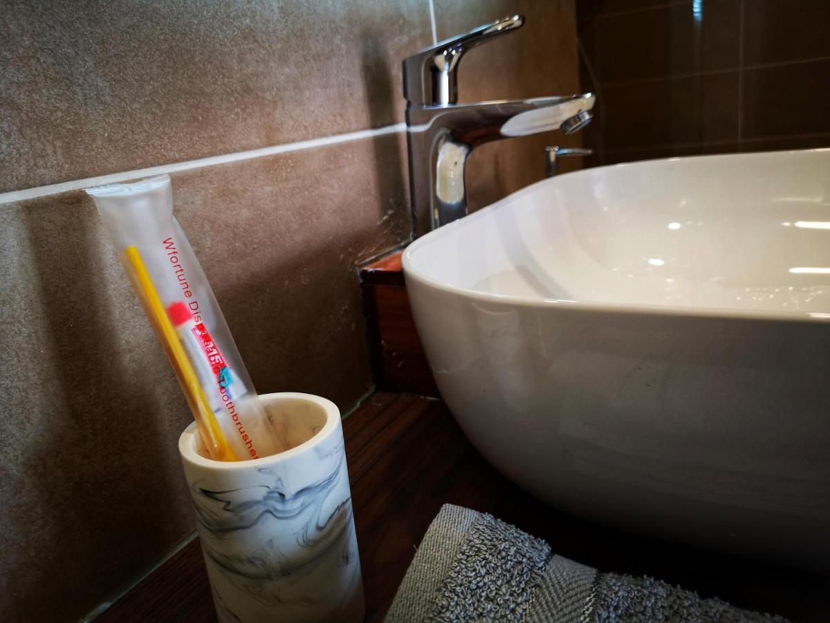 E14, Forest View Apartments, Deposit Required To Confirm Booking Кололи Экстерьер фото